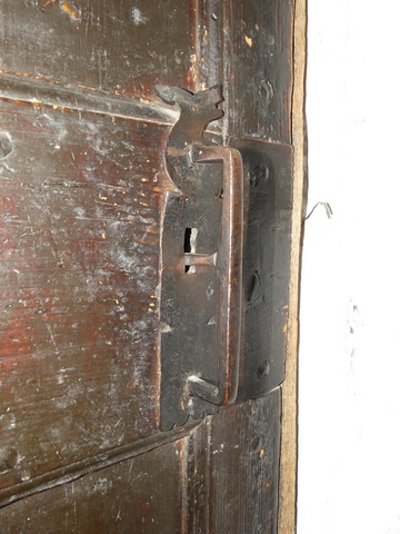 Etage carré, chambre sud. Porte menant à la chambre ouest, détail de la poignée.