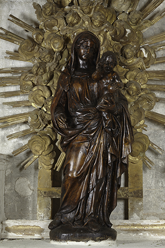 Statue (petite nature) : la Vierge à l'Enfant