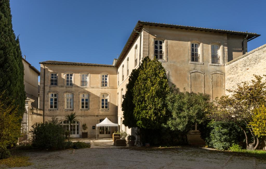 Hôtel Donadei de Campredon puis pensionnat des sœurs de Saint-Charles, actuellement lieu d'exposition Campredon art & image.