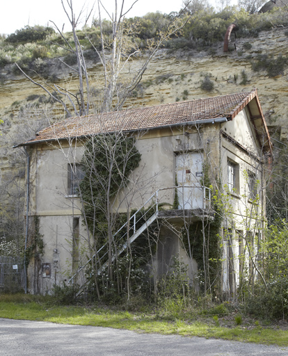 usine de produits explosifs (poudrerie de Saint-Chamas)