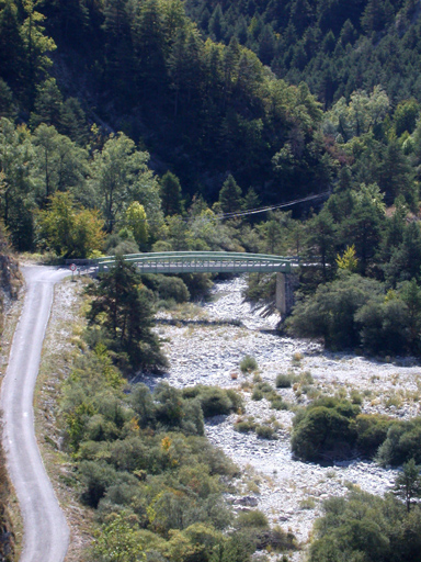 pont sur la Vaïre