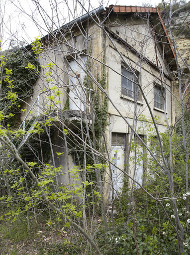 usine de produits explosifs (poudrerie de Saint-Chamas)