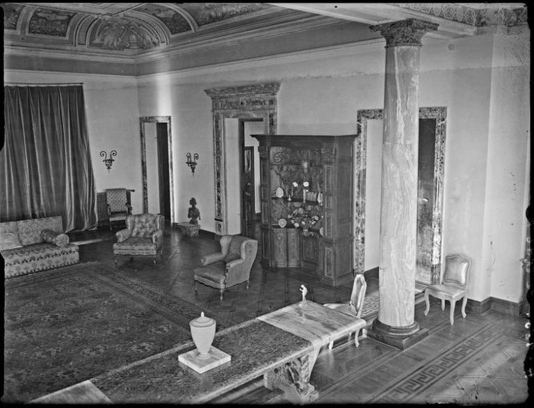 maison de villégiature (villa balnéaire) dite Palais Castellamare ou Villa Orlamonde, un temps hôtel de voyageurs sous le nom de Palais Maeterlinck, actuellement immeuble