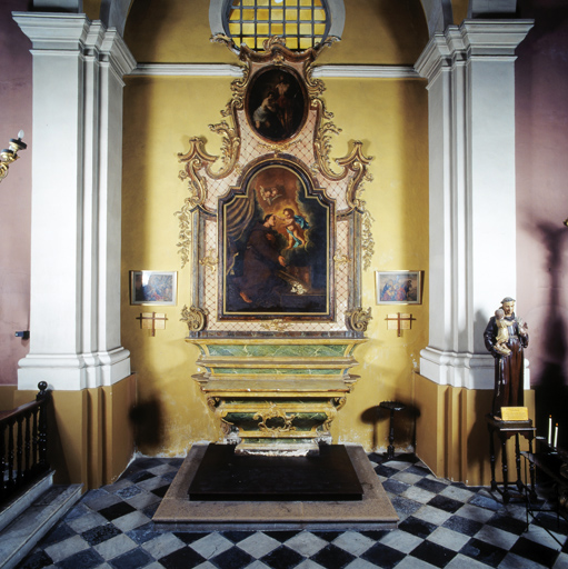 ensemble de l'autel de saint Antoine de Padoue (autel, 2 gradins d'autel, retable, statue)