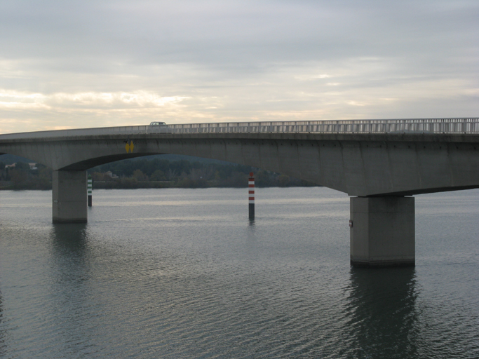 pont routier d'Aramon