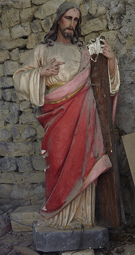 Statue (grandeur nature) : Jésus portant sa croix