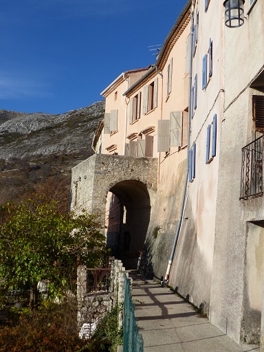 Vue d'ensemble prise du sud-est. 