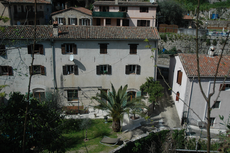 moulin à farine, à huile et à ressence, actuellement logement