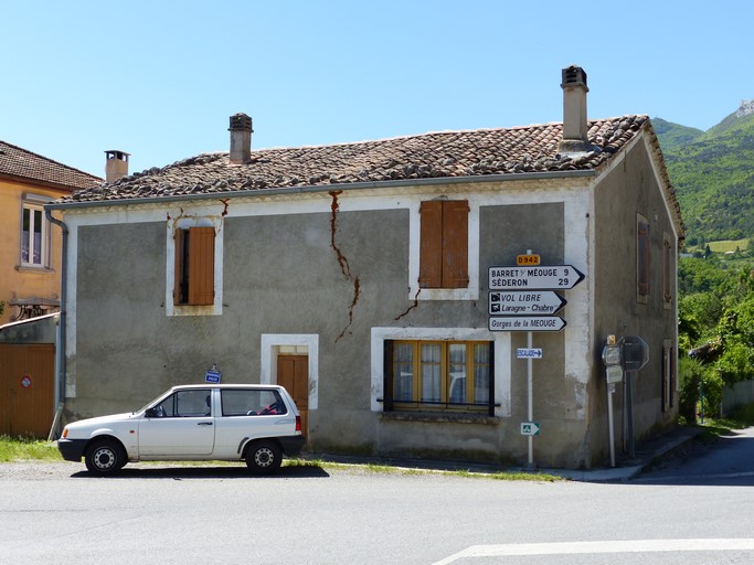 maison et boulangerie Plat