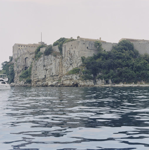 Vue de l'angle nord-ouest du fort, depuis la mer.