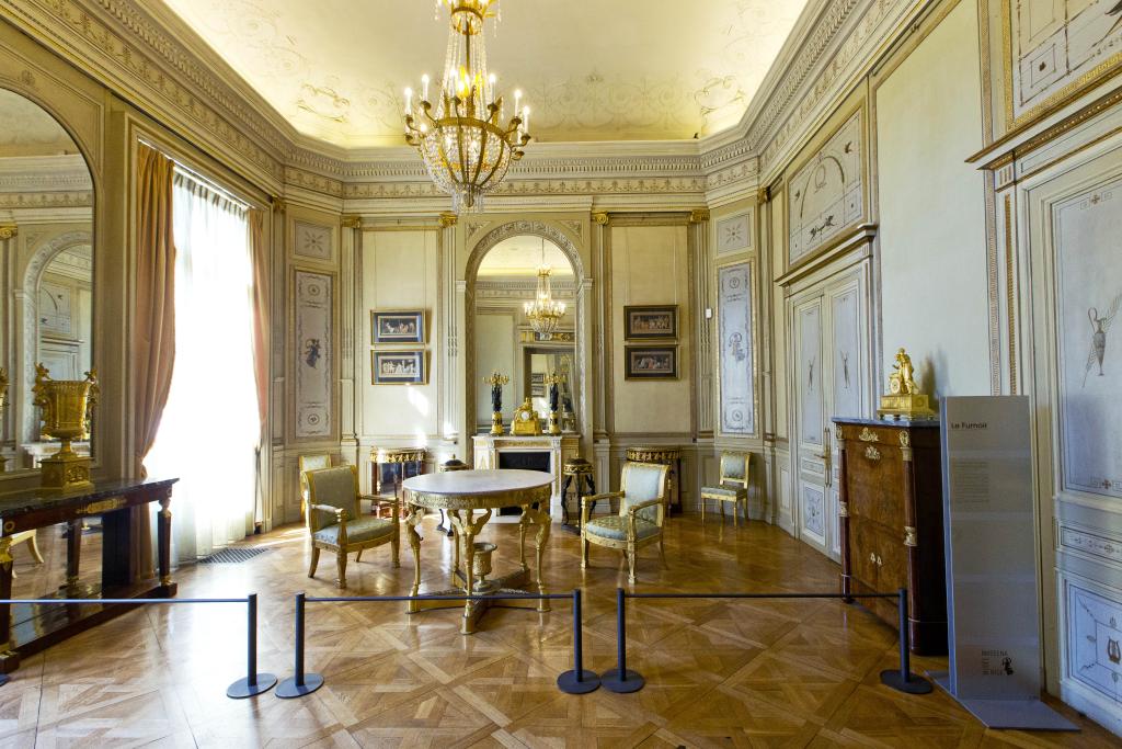 maison de villégiature (villa balnéaire) dite Villa Masséna, actuel musée sous le nom de Villa ou Palais Masséna