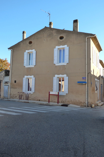 école mixte, actuellement maison