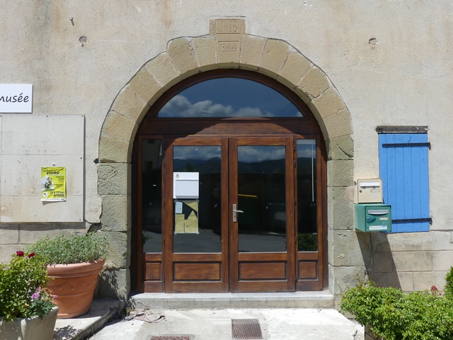 Elévation sud, premier niveau. Porte charretière de la remise-étable.