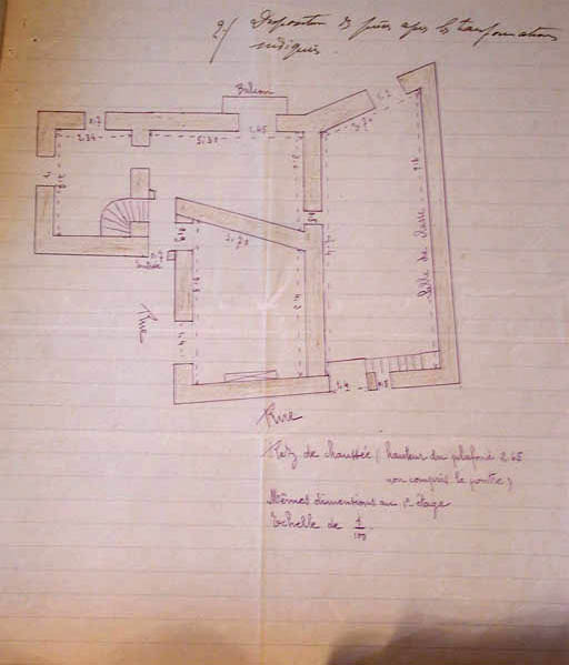 maison puis école primaire, actuellement maison