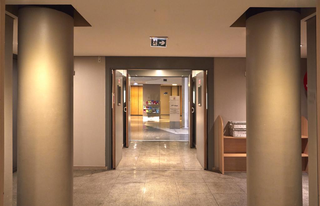 Bâtiment Echelle. Couloir central situé au 4e étage.