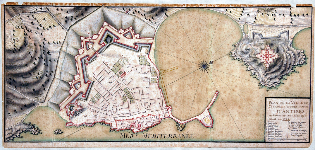Plan de la ville et citadelle et port et fort d'Antibes en Provence en l'estat qu'il estoit en 1700.
