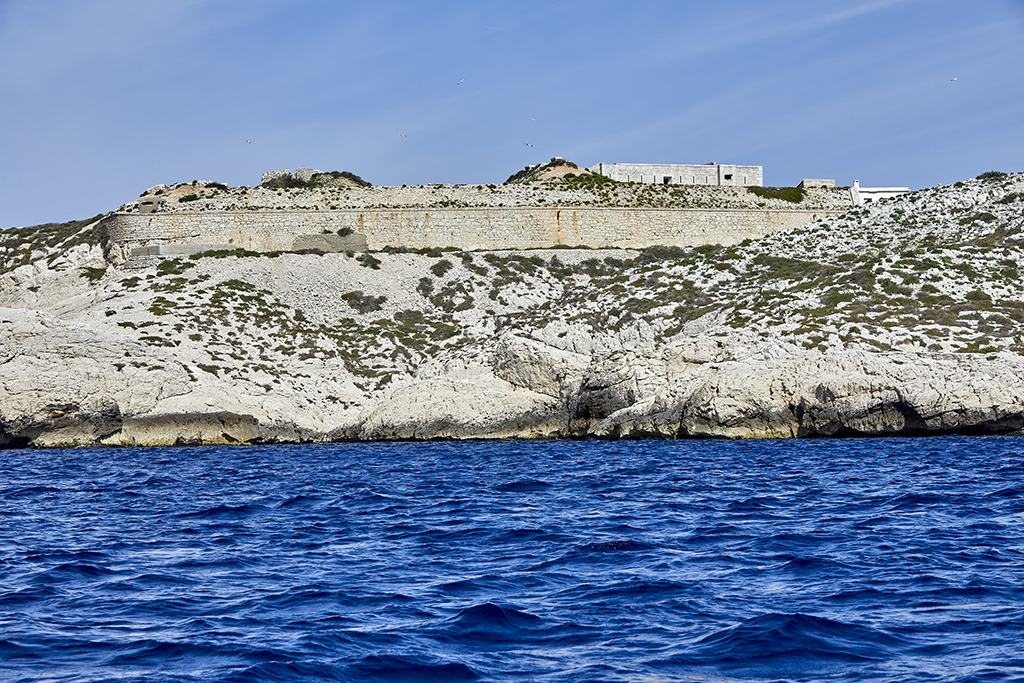 Vue générale du cap et de la batterie  prise de la mer depuis l'ouest 