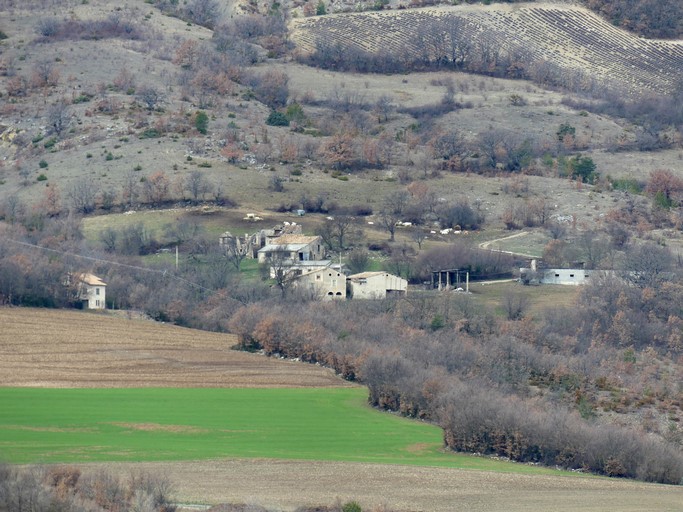 Vue de situation prise du sud-est.