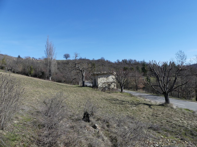 Vue de situation prise de l'ouest.