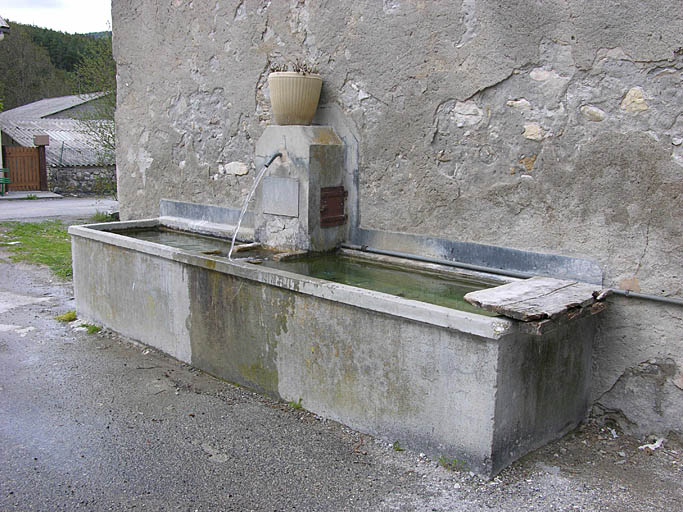 fontaine-lavoir