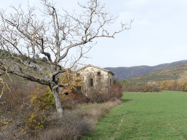 Vue de situation prise du sud.