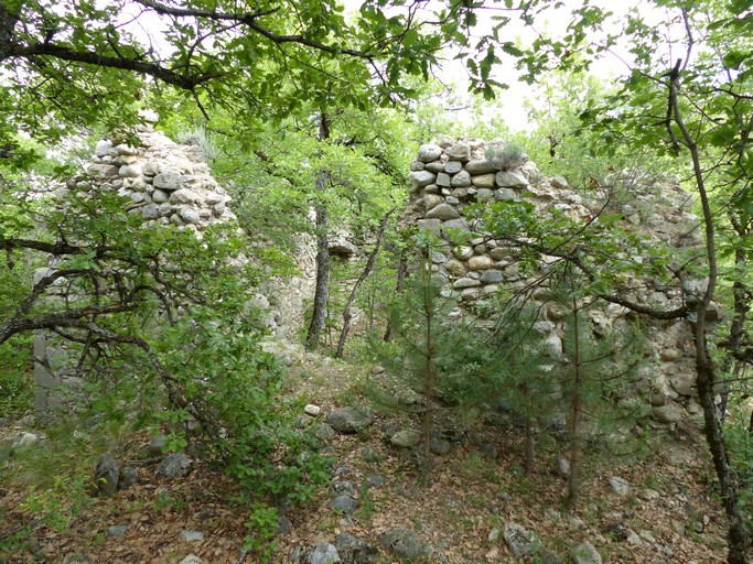 Le pignon ouest de l'église Marie-Madelaine de Châteauneuf