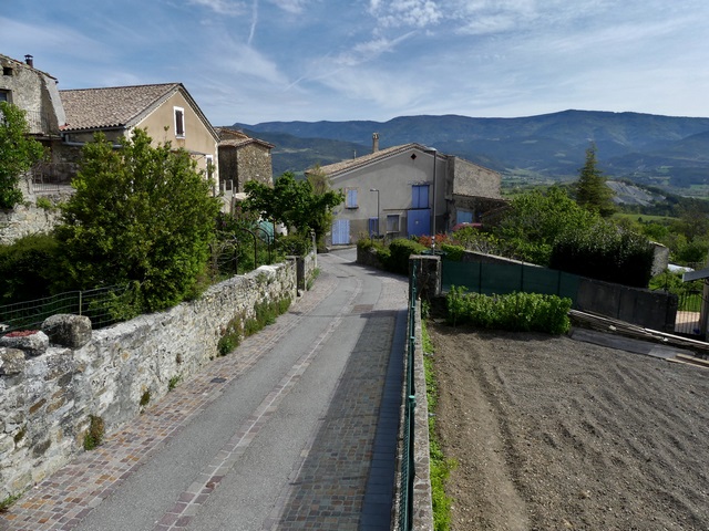 La rue du Temple et ses jardins, vue prise du nord.