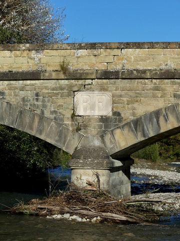 Pile sud avec inscription « R.F ». Vue prise de l'est.