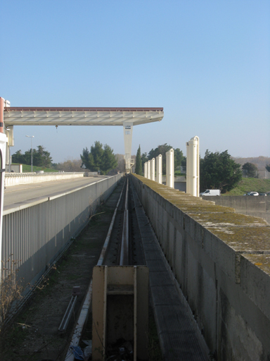 pont routier de l'usine-écluse de Caderousse