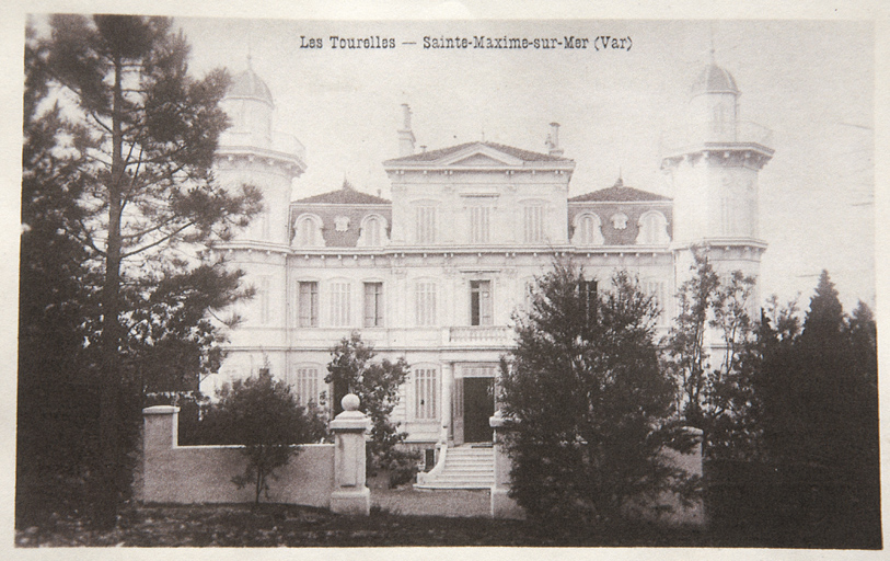 Maison de villégiature (villa balnéaire) dite Château Meissonnier, puis Château Keller, puis Château Gaumont, actuellement hôtel de voyageurs (centre de vacances) dit Château Les Tourelles