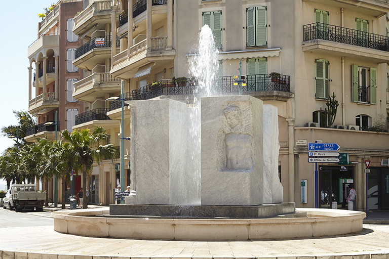 Fontaine dite Fontaine des Quatre Saisons