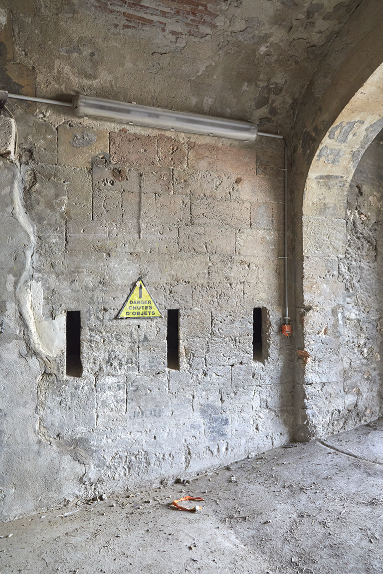 Fort Ganteaume, Porte Marine, créneaux défendant  l'intérieur du sas d'entrée.