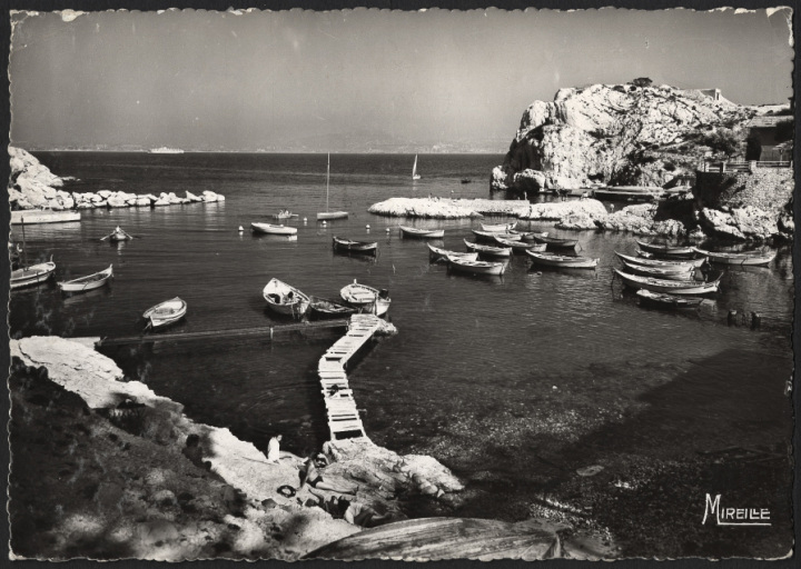 Port abri de la calanque de Niolon