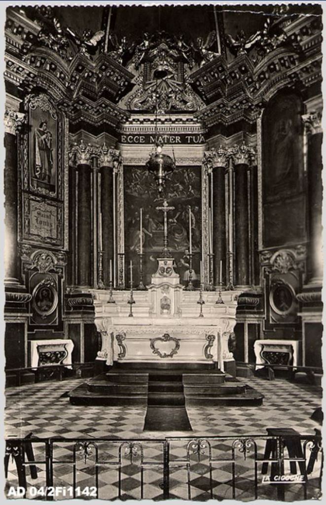 Ensemble du choeur : retable, maître-autel, autels-secondaires, tableau d'autel, cathèdre, peinture monumentale, armoiries d'évêque