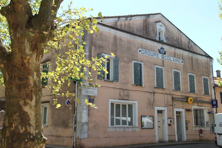 maison, puis groupe scolaire