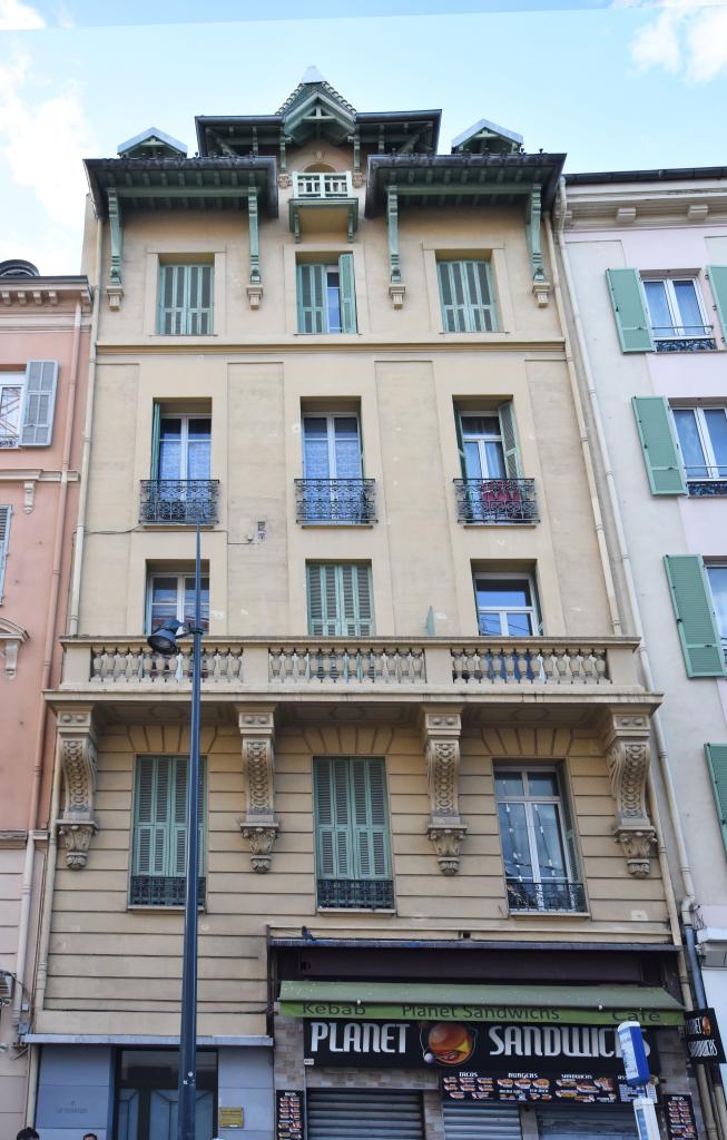 immeuble dit Le Tiercelet, un temps hôtel de voyageurs sous le nom de Hôtel Thiers ou Thiers Hôtel