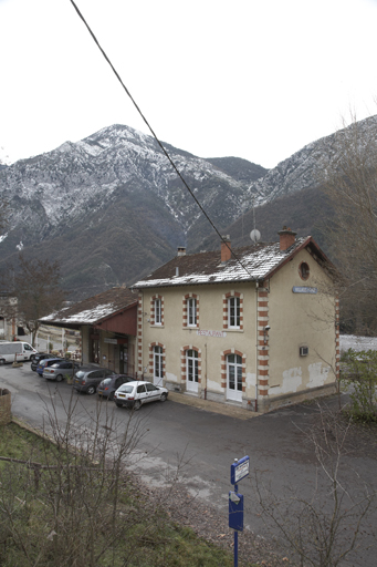 gares des Chemins de fer de Provence