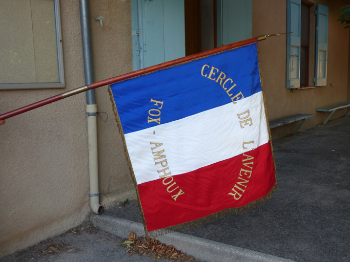 drapeau : cercle de l'Avenir Fox-Amphoux