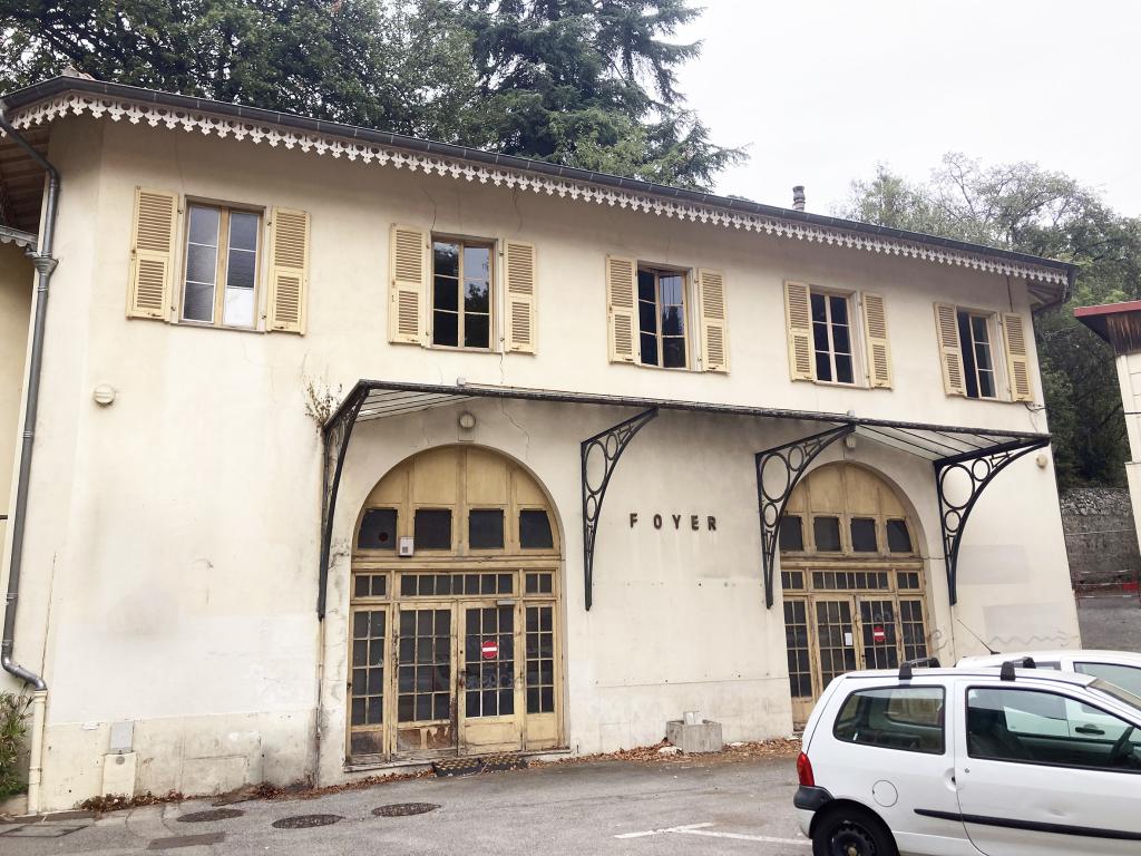communs du château de Valrose (conciergerie, écurie, remises) devenus locaux de l'Université Nice Côte d'Azur