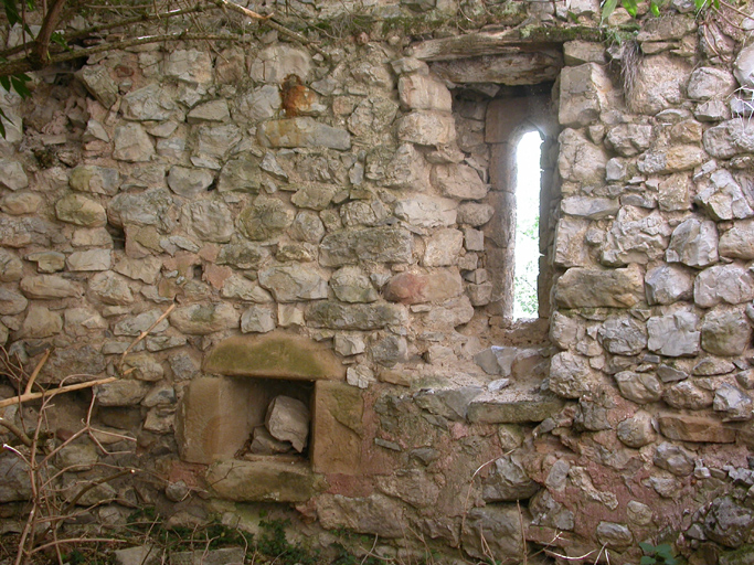 Bâtiment sud. Tour sud-est. Rez-de-chaussée. Ancienne chapelle.