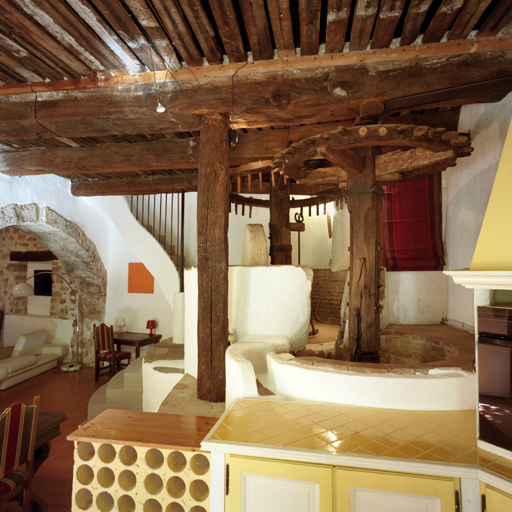 moulin à farine, à huile et à ressence, actuellement logement