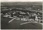 Ancienne carte postale avec vue aérienne sur le vieux port des Lecques, vers 1952.