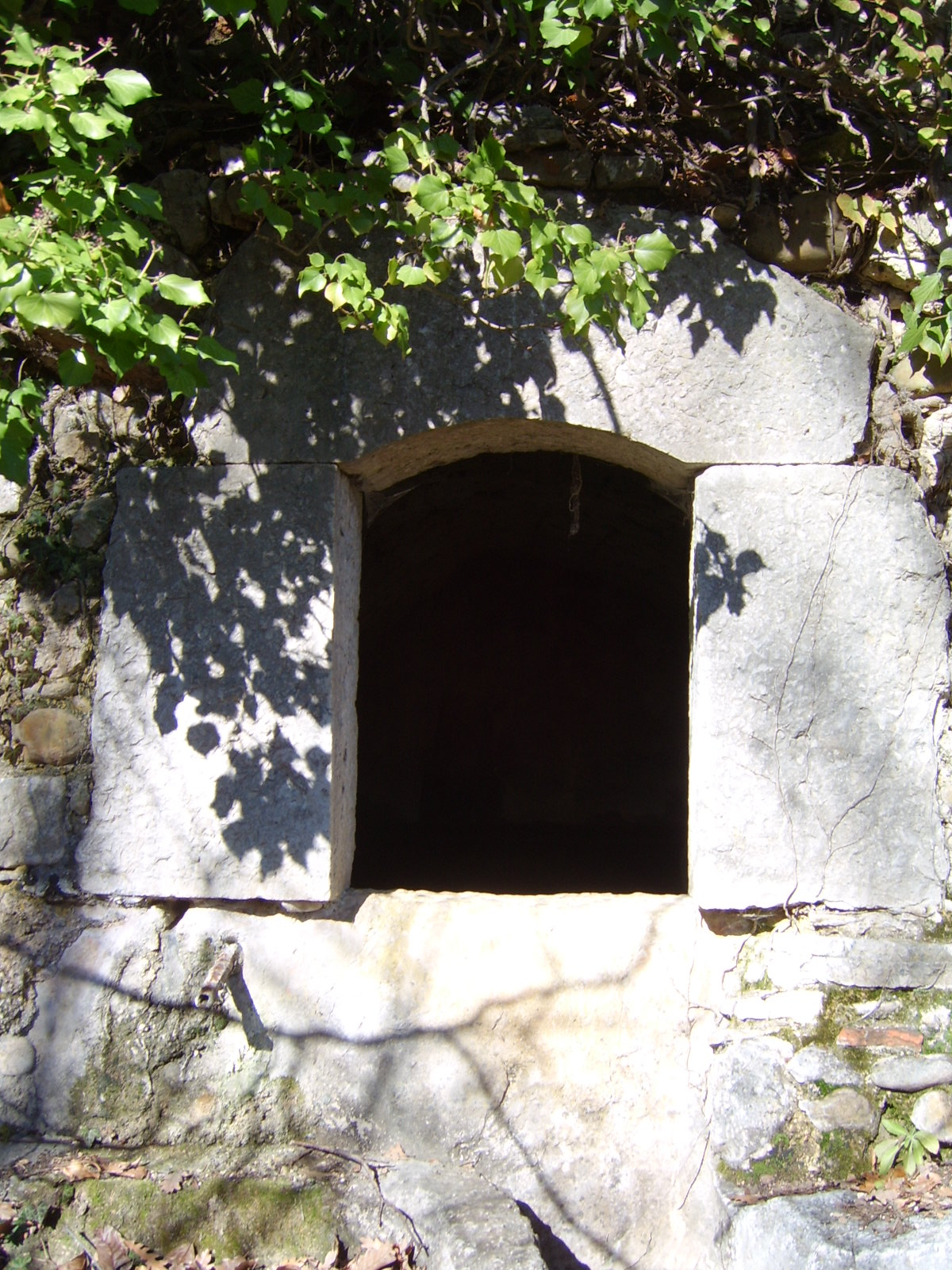 fontaine dite source de Vaudoudurde