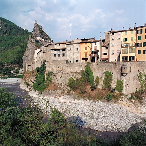 Front 6 - 10. Murailles depuis l'avancée 10 jusqu'aux échauguettes du front 6 - 7.