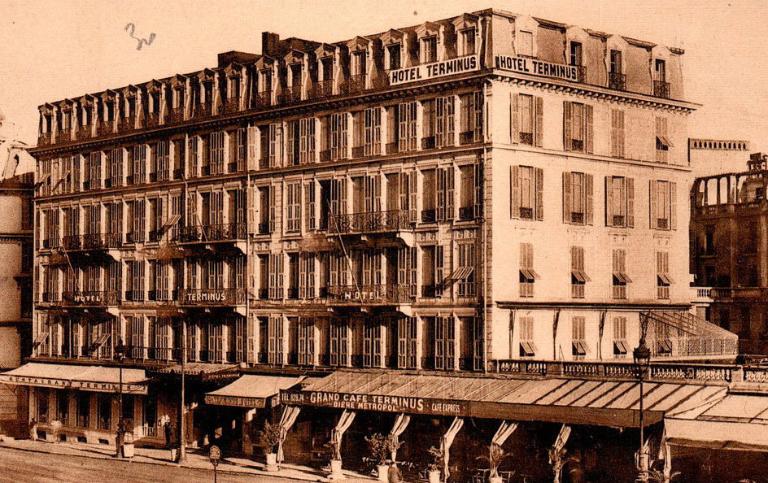 hôtel de voyageurs dit Hôtel Terminus puis maison de retraite