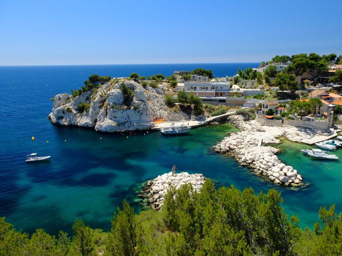 Port abri de la calanque de Niolon