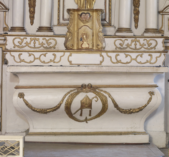 maître-autel, 2 gradins d'autel, tabernacle
