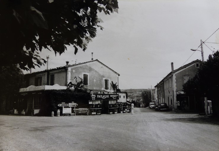 [Le carrefour du Plan, Châteauneuf-de-Chabre] Années 1970.