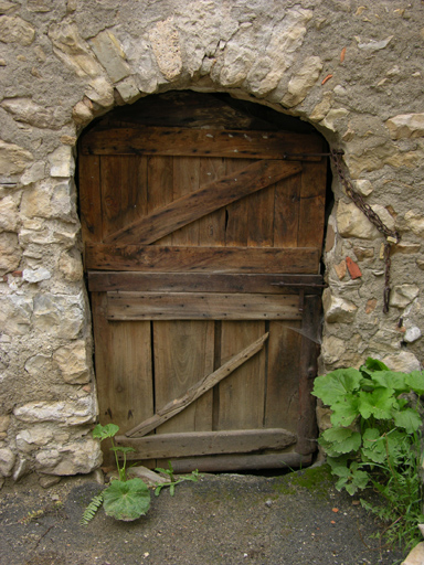 Porte d'étable. Rouainette.