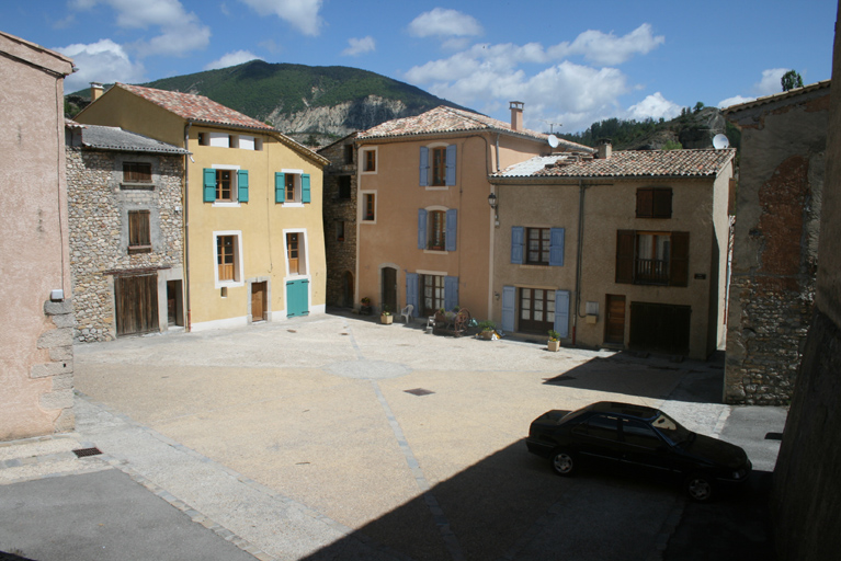 village de Senez